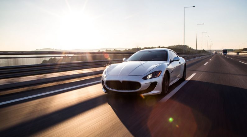 Les avantages de la location d’une voiture de luxe
